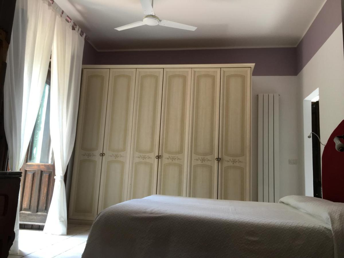 Bed And Breakfast Il Glicine Piedimonte Etneo Habitación foto
