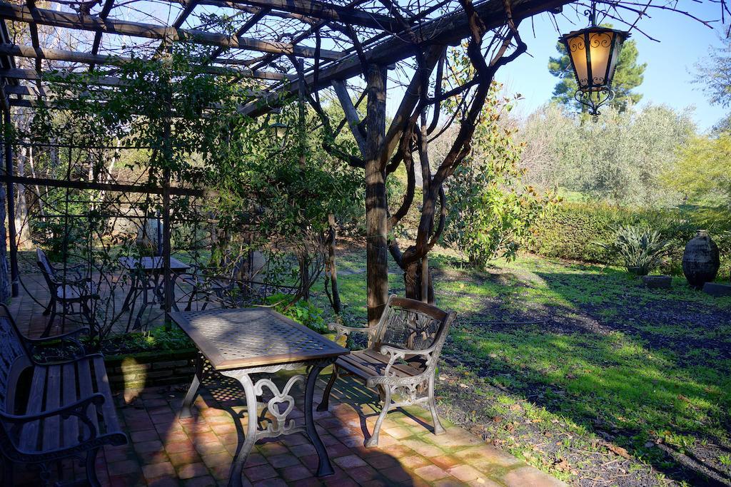 Bed And Breakfast Il Glicine Piedimonte Etneo Exterior foto