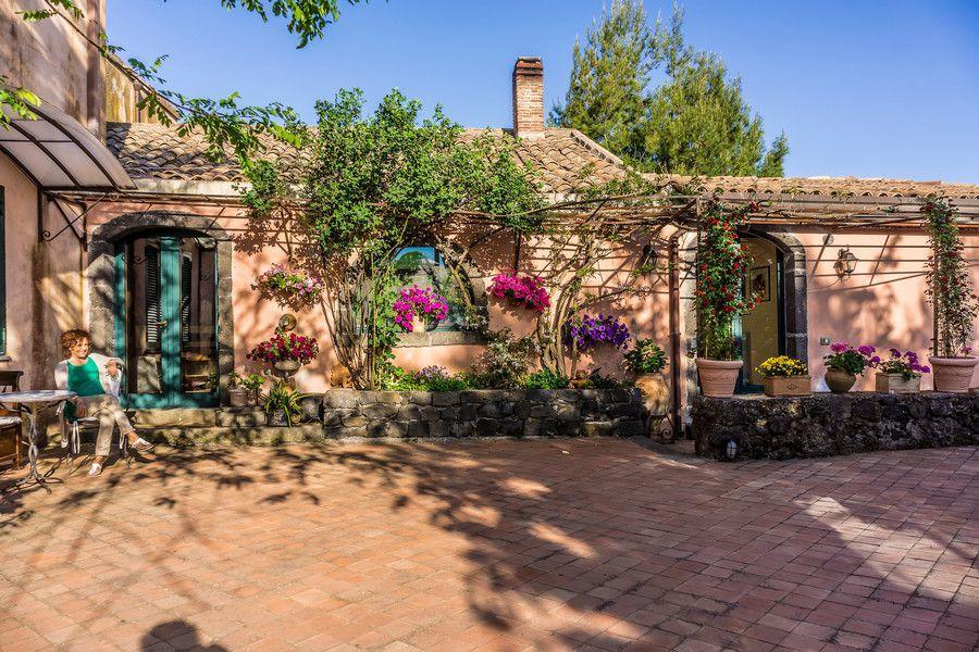Bed And Breakfast Il Glicine Piedimonte Etneo Exterior foto